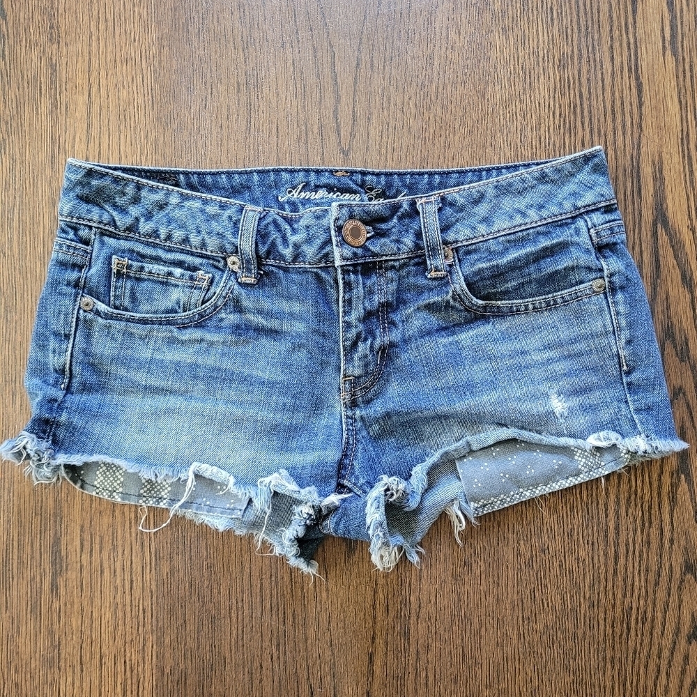American Eagle Distressed Dark Wash Short Denim Shorts Size Women's 2